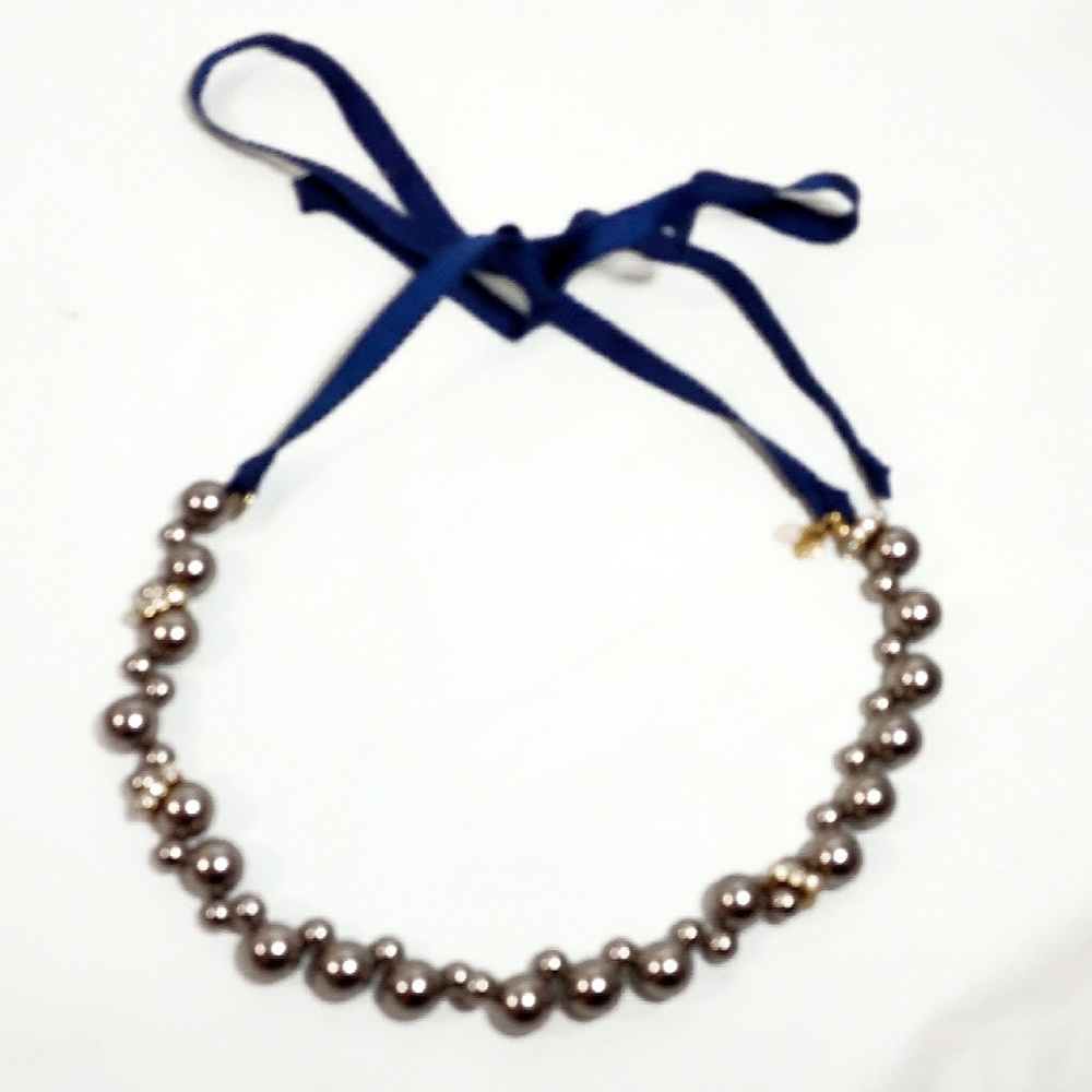 Designer J. Crew Ribbon Tied Pearl & Crystal Necklace - Picture 2 of 8